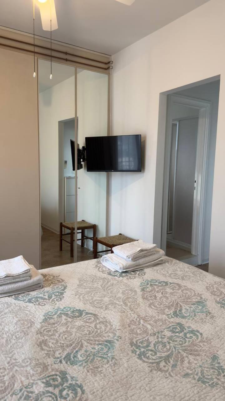 Casa Dell' Ulivo Apartment Desenzano del Garda Bagian luar foto