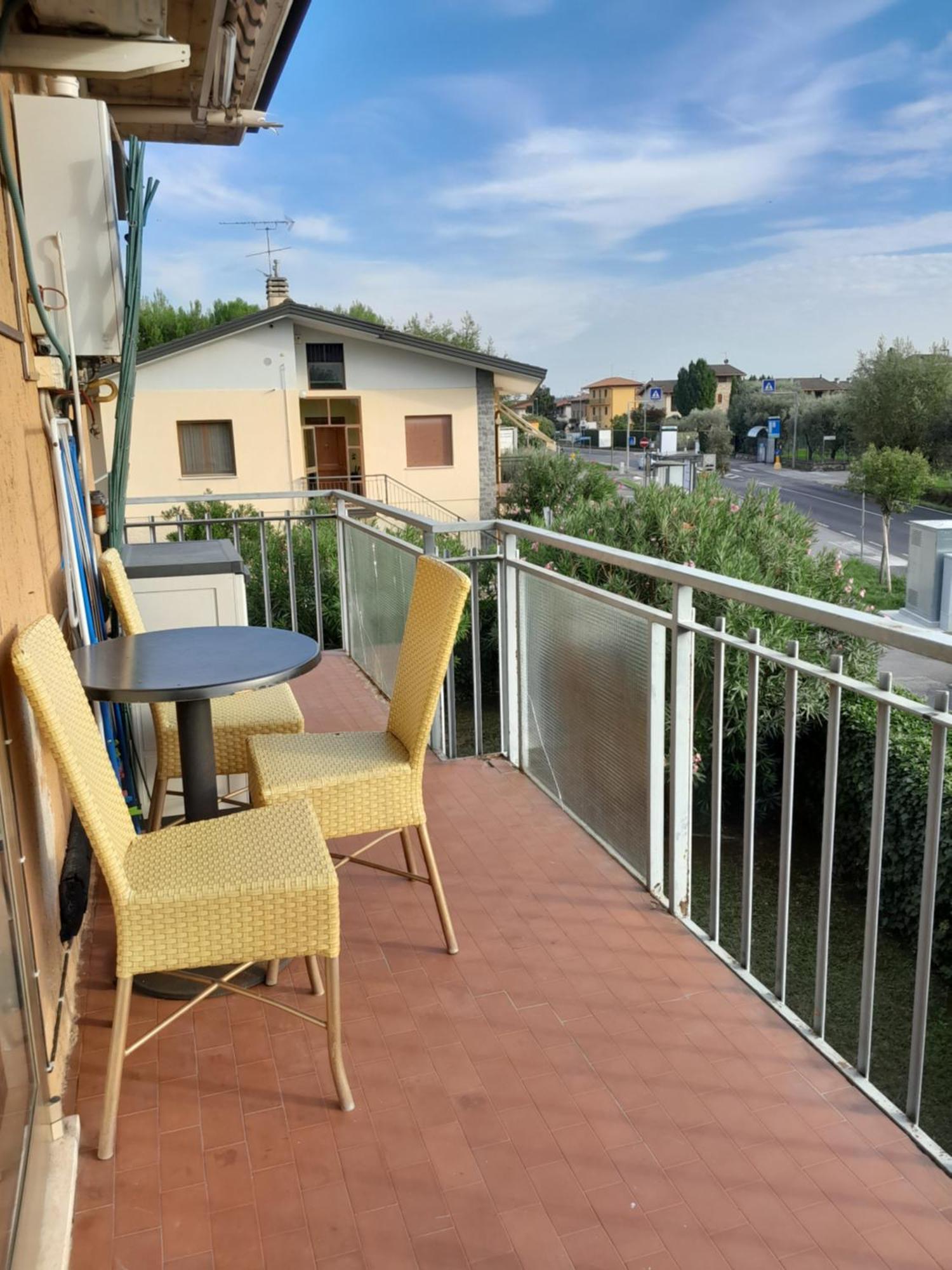 Casa Dell' Ulivo Apartment Desenzano del Garda Bagian luar foto