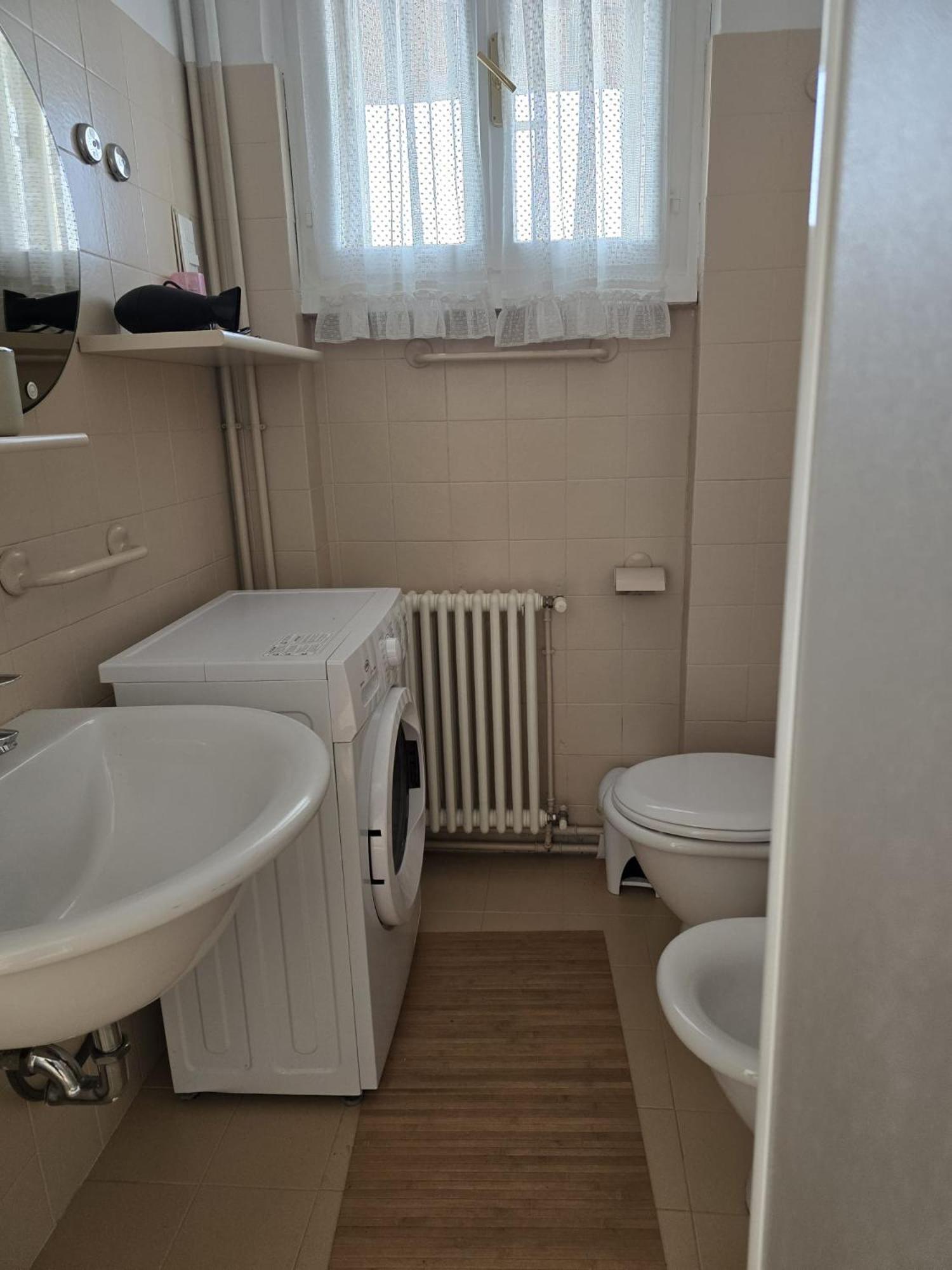 Casa Dell' Ulivo Apartment Desenzano del Garda Bagian luar foto